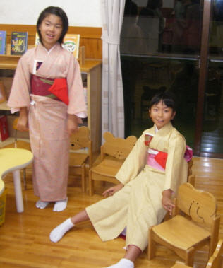 kobato-tea-ceremony-oct-6-2006-emiko.jpg